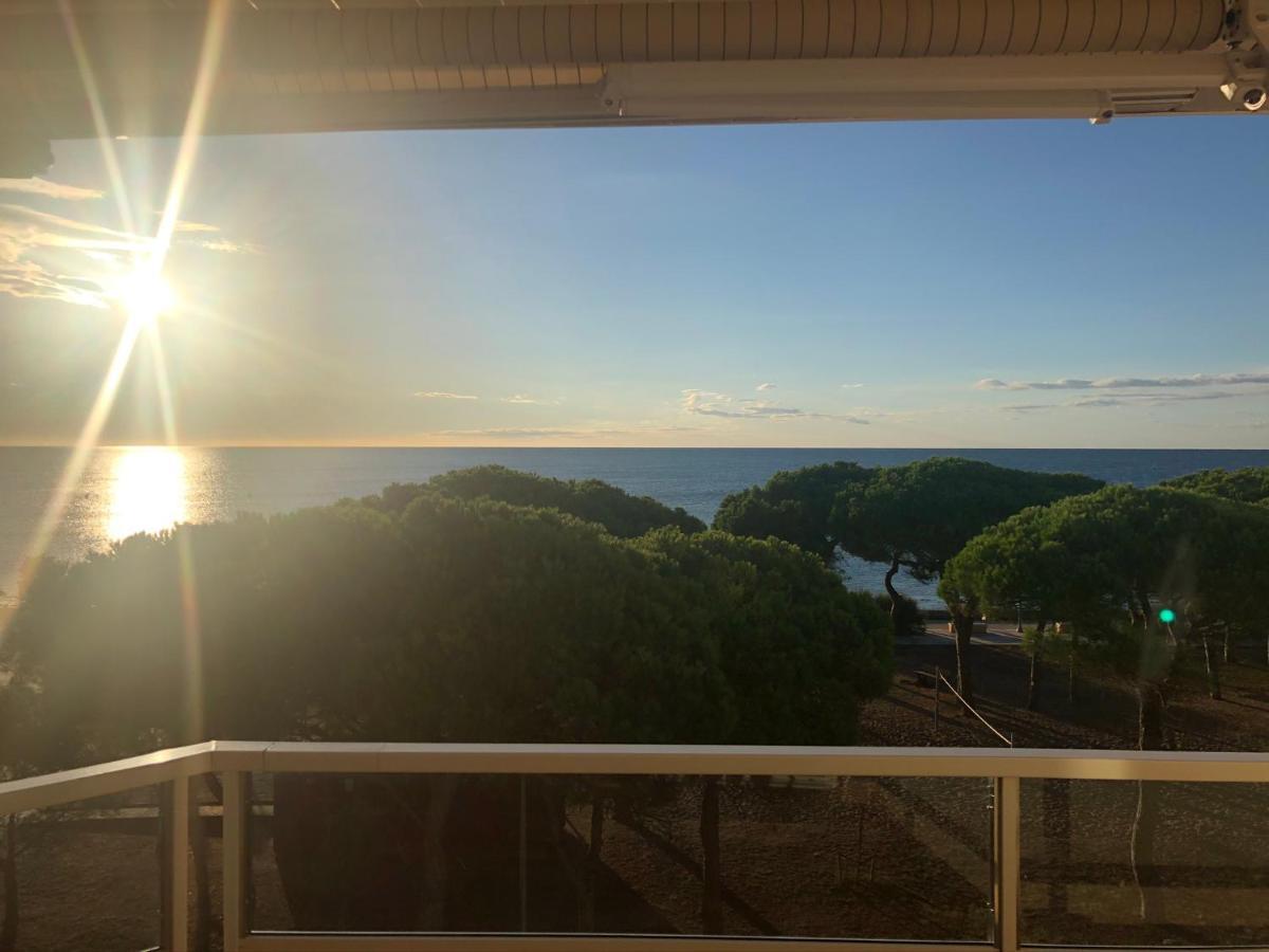 Apartment Direkt Am Strand Blanes Luaran gambar