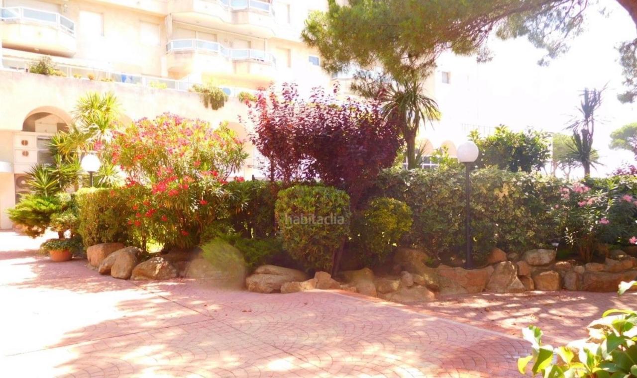 Apartment Direkt Am Strand Blanes Luaran gambar