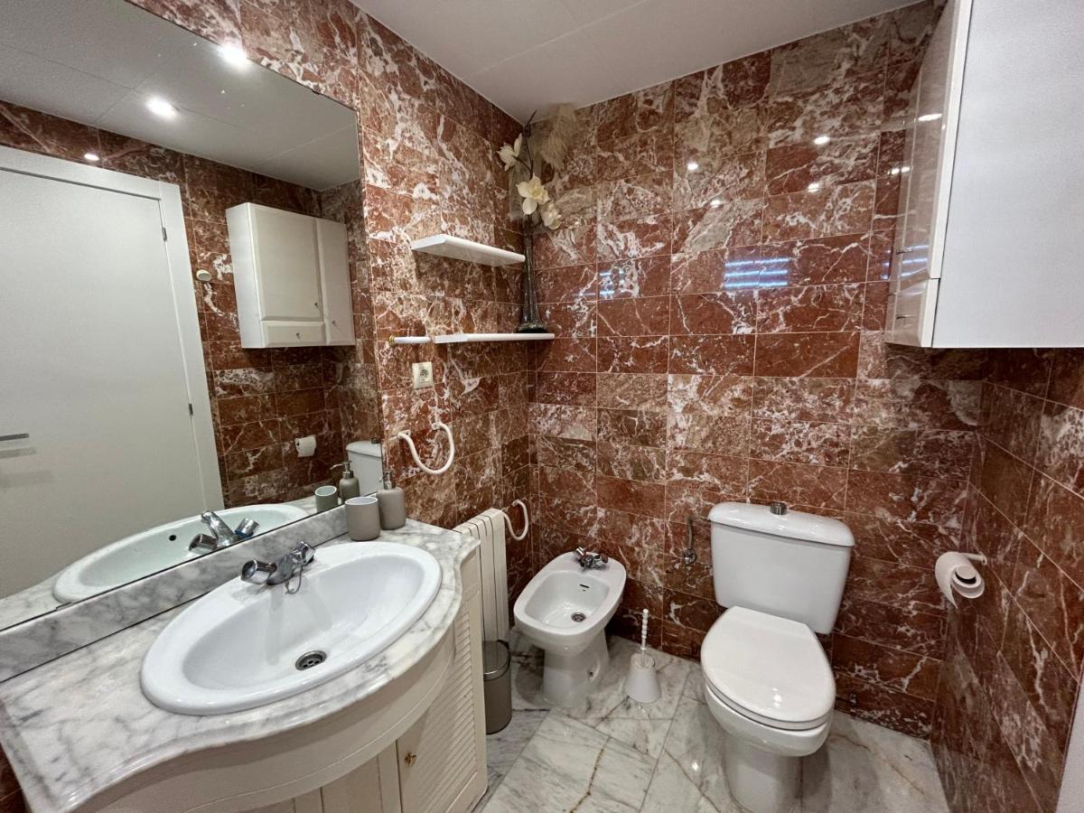 Apartment Direkt Am Strand Blanes Luaran gambar